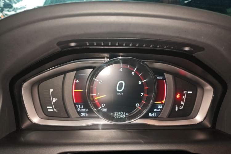 Used Volvo XC60 2016 T5 AWD Zhiyuan Edition Instrument Cluster