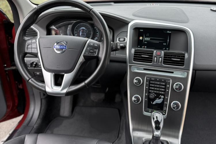Used Volvo XC60 2016 T5 AWD Zhiyuan Edition Interior 14