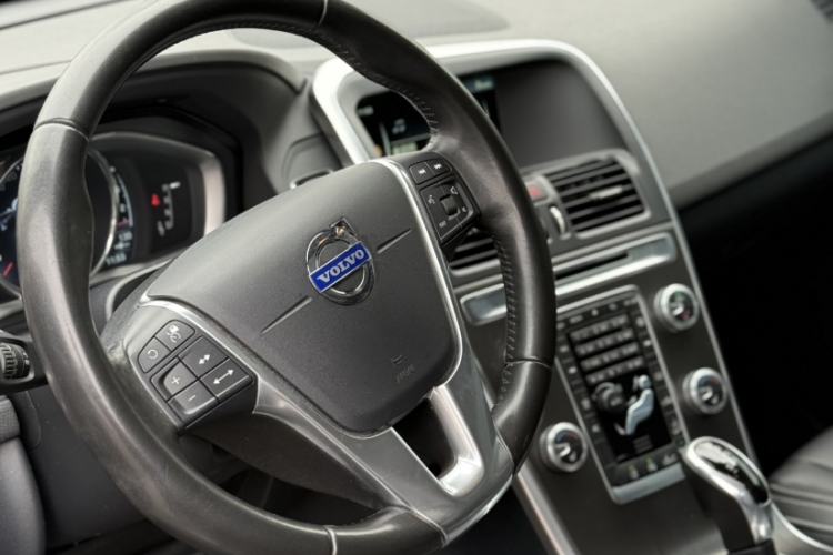 Used Volvo XC60 2016 T5 AWD Zhiyuan Edition Interior 3