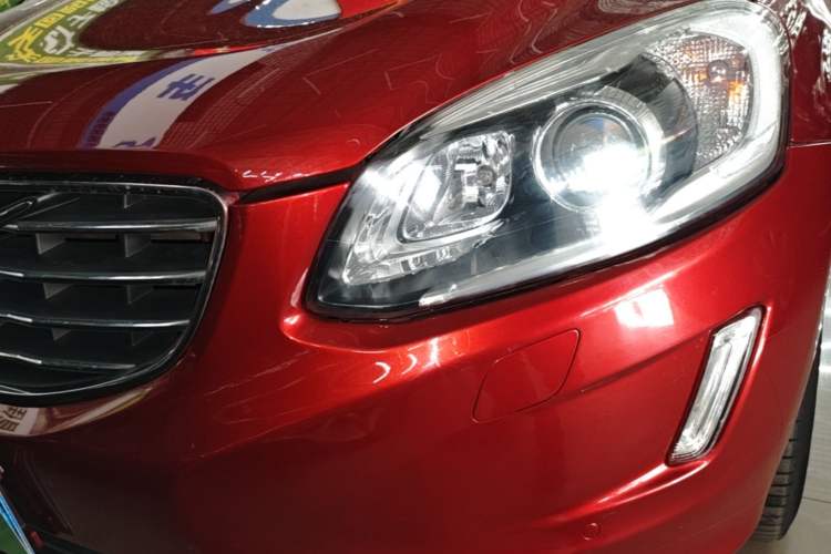Used Volvo XC60 2016 T5 AWD Zhiyuan Edition Left Front Headlight