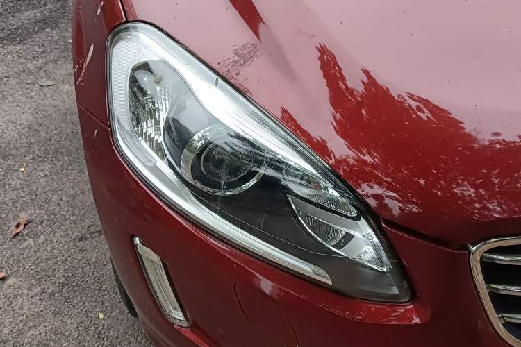 Used Volvo XC60 2016 T5 Smart Version Right Front Headlight