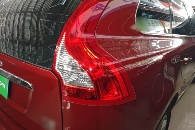 Used Volvo XC60 2016 T5 AWD Zhiyuan Edition Right Rear Taillight