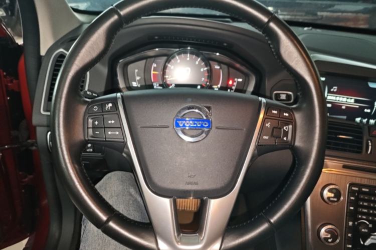 Used Volvo XC60 2016 T5 AWD Zhiyuan Edition Steering Wheel
