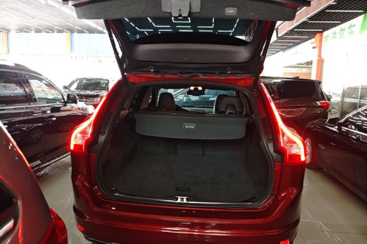 Used Volvo XC60 2016 T5 AWD Zhiyuan Edition Trunk
