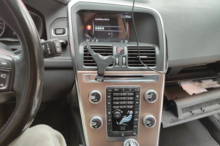 Used Volvo XC60 2016 T5 Smart Upgrade Model Audio And AC Panel
