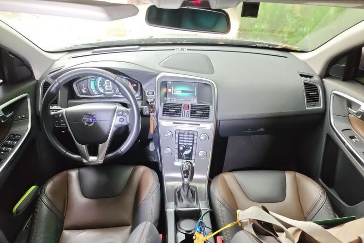 Used Volvo XC60 2016 T5 AWD Zhiyuan Edition Center Console