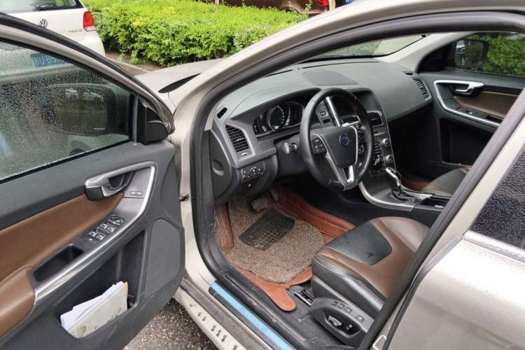 Used Volvo XC60 2016 T5 Smart Version Driver Seat