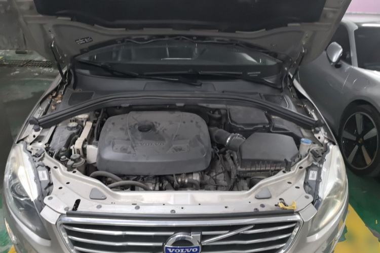 Used Volvo XC60 2016 T5 Smart Upgrade Model Engine Bay