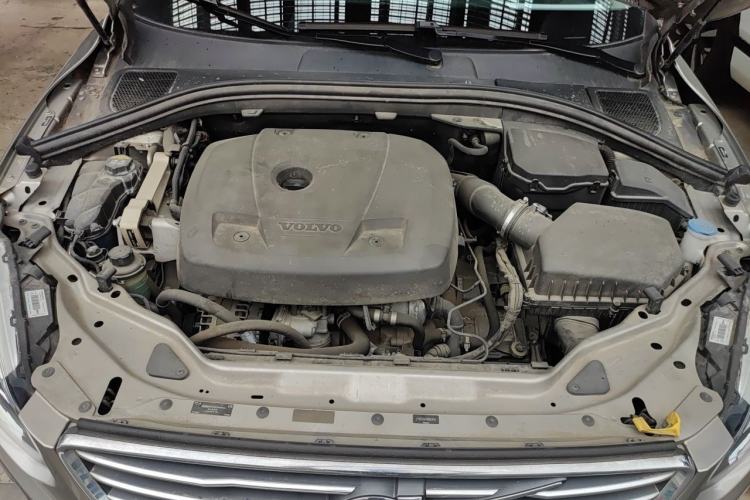 Used Volvo XC60 2016 T5 Smart Upgrade Model Engine Bay