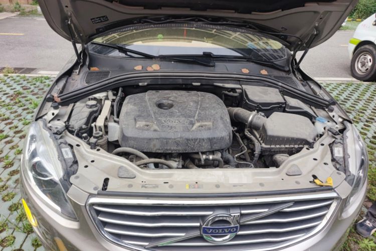 Used Volvo XC60 2016 T5 Smart Upgrade Model Engine Bay