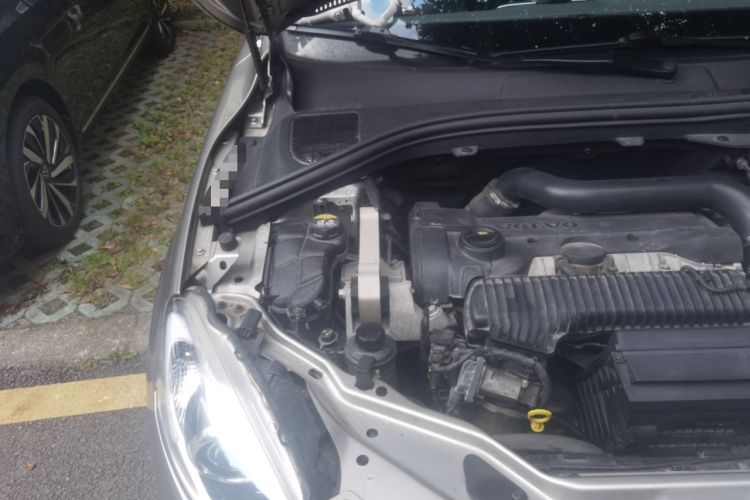 Used Volvo XC60 2016 T5 AWD Zhiyuan Edition Engine Bay Right