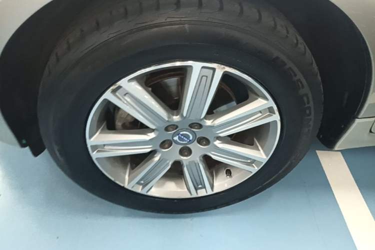 Used Volvo XC60 2016 T5 Smart Version Exterior 4