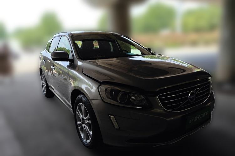 Used Volvo XC60 2016 T5 Smart Upgrade Model Front Right 45 Deg