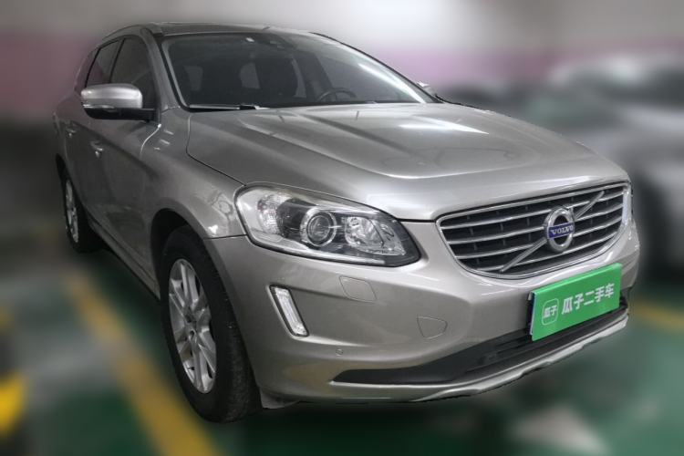 Used Volvo XC60 2016 T5 Smart Upgrade Model Front Right 45 Deg