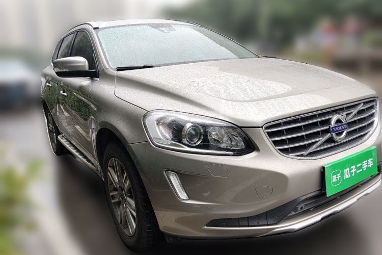 Used Volvo XC60 2016 T5 Smart Version Front Right 45 Deg