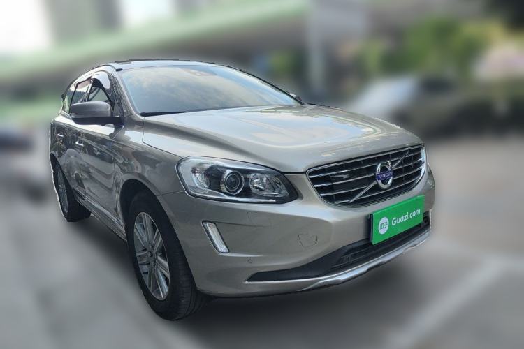 Used Volvo XC60 2016 T5 AWD Zhiyuan Edition Front Right 45 Deg