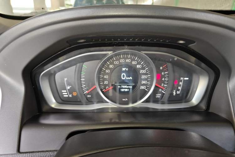 Used Volvo XC60 2016 T5 Smart Upgrade Model Instrument Cluster