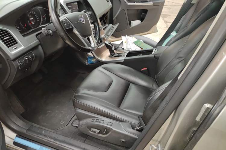 Used Volvo XC60 2016 T5 Smart Upgrade Model Left Front Seat