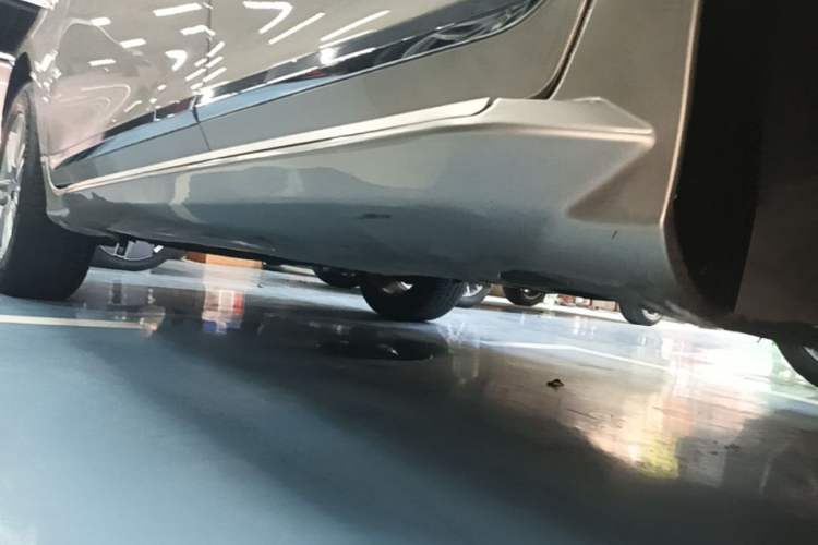 Used Volvo XC60 2016 T5 Smart Version Left Side Sill
