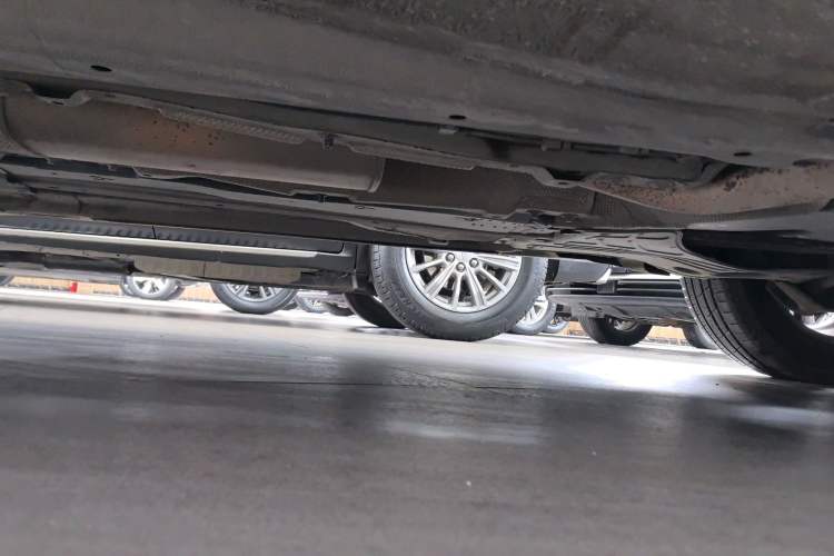 Used Volvo XC60 2016 T5 Smart Upgrade Model Left Side Sill