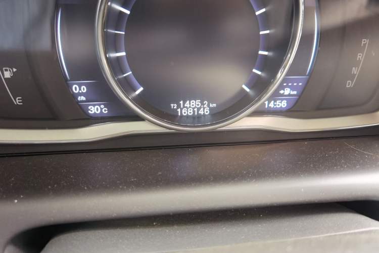 Used Volvo XC60 2016 T5 AWD Zhiyuan Edition Odometer Close Up