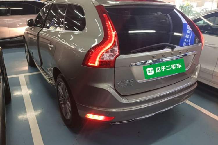 Used Volvo XC60 2016 T5 Smart Version Rear Left 45 Deg