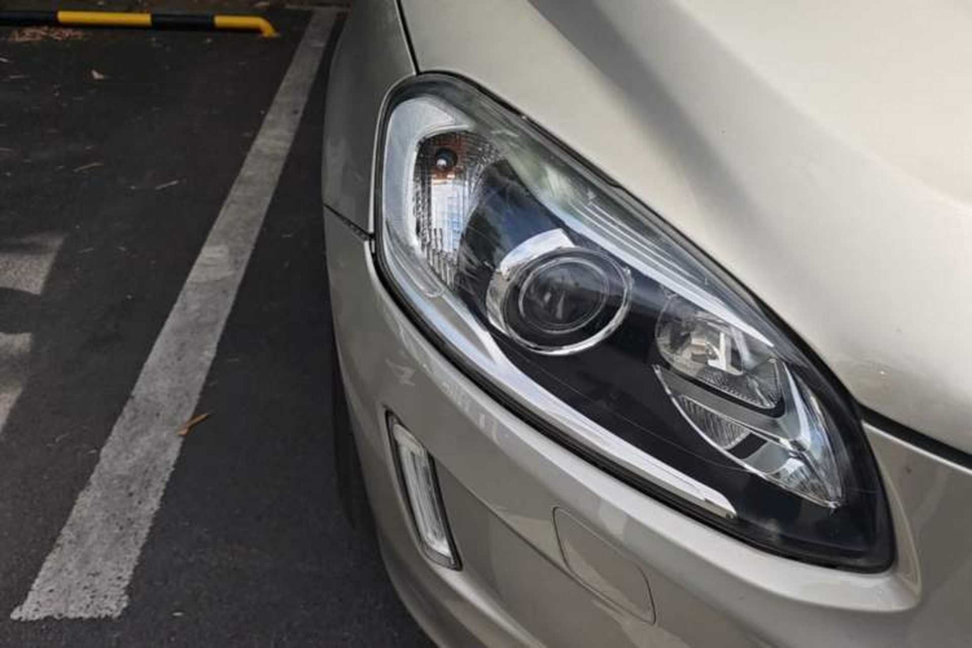 Used Volvo XC60 2016 T5 Smart Upgrade Model Right Front Headlight