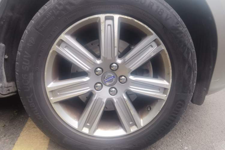 Used Volvo XC60 2016 T5 AWD Zhiyuan Edition Right Front Wheel Hub