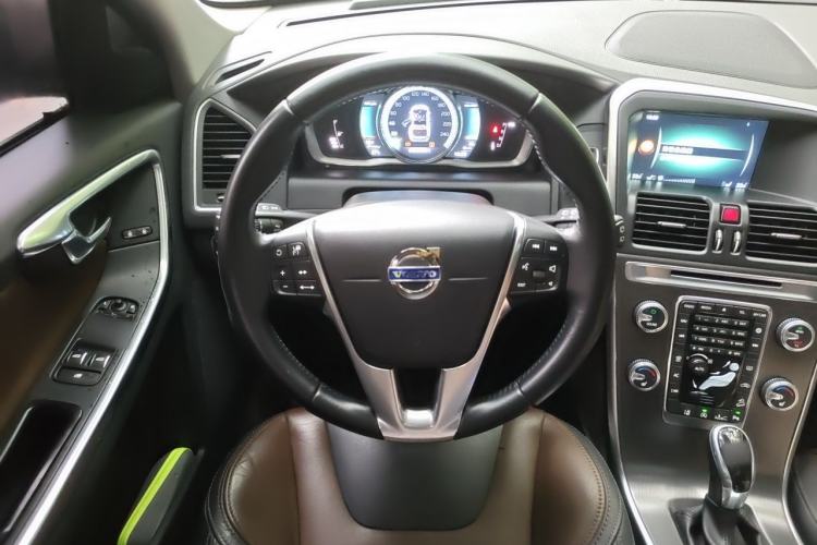 Used Volvo XC60 2016 T5 AWD Zhiyuan Edition Steering Wheel