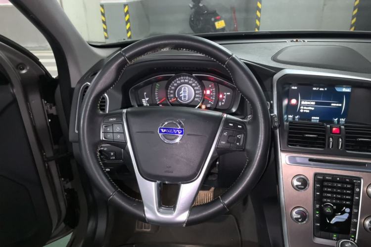 Used Volvo XC60 2016 T5 Smart Upgrade Model Steering Wheel