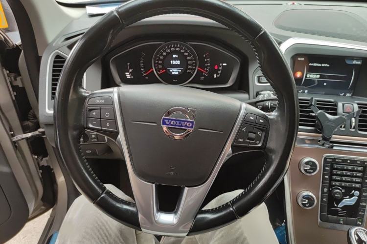 Used Volvo XC60 2016 T5 Smart Upgrade Model Steering Wheel