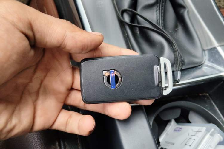 Used Volvo XC60 2016 T5 Smart Version Vehicle Key