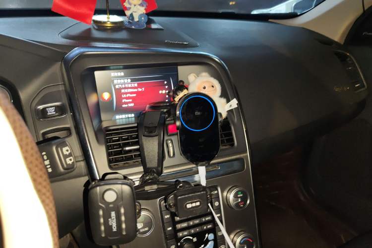 Used Volvo XC60 2016 T5 Smart Version Audio And AC Panel