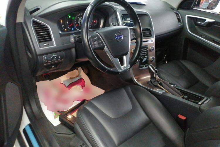 Used Volvo XC60 2016 T5 Smart Upgrade Model Center Console