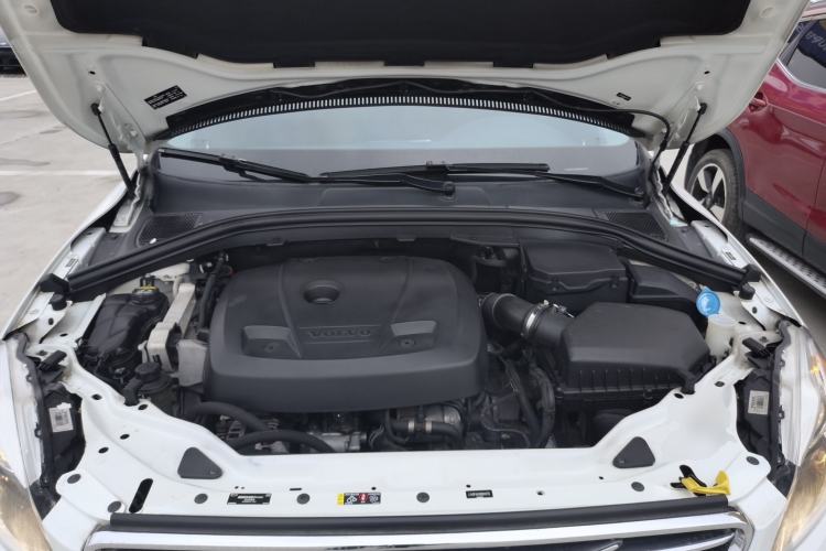 Used Volvo XC60 2016 T5 Smart Drive Edition Engine Bay