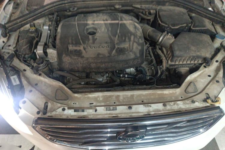 Used Volvo XC60 2016 T5 Smart Upgrade Model Engine Bay