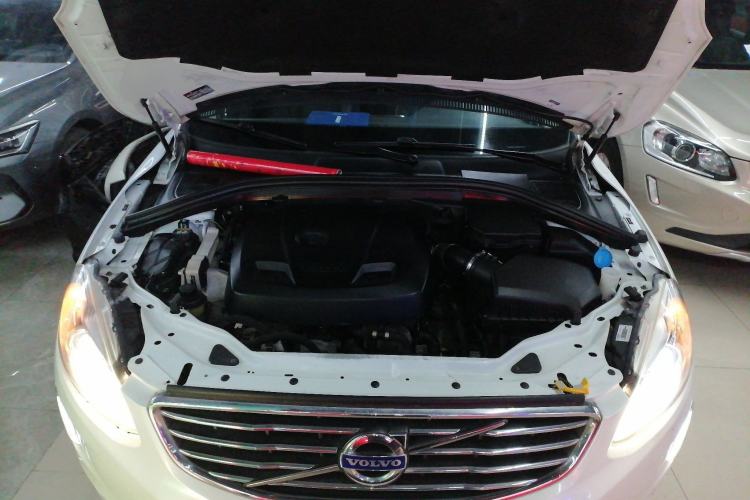 Used Volvo XC60 2016 T5 Smart Upgrade Model Engine Bay