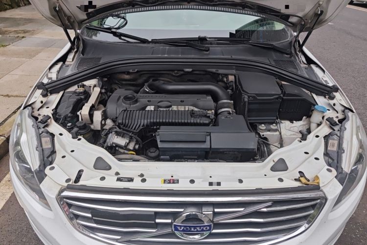 Used Volvo XC60 2016 T5 AWD Smart Drive Edition Engine Bay