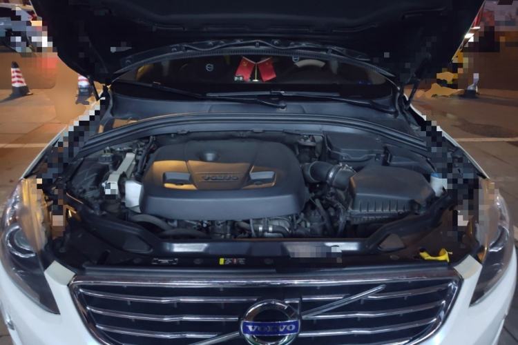 Used Volvo XC60 2016 T5 Smart Version Engine Bay