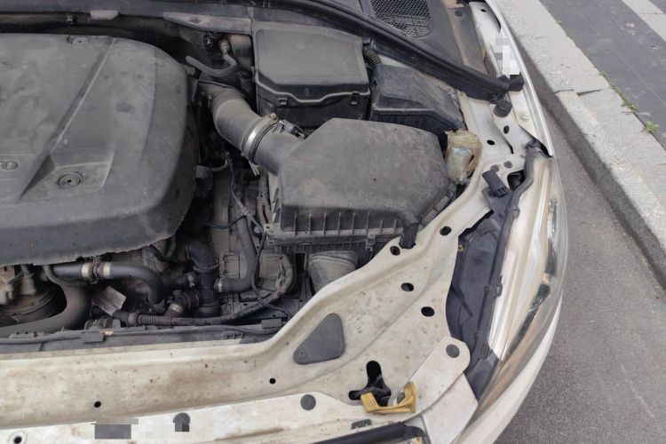 Used Volvo XC60 2016 T5 Smart Version Engine Bay Left