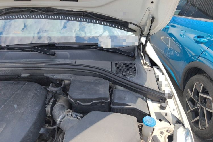 Used Volvo XC60 2016 T5 Smart Upgrade Model Engine Bay Left