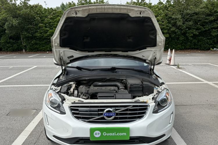 Used Volvo XC60 2016 T5 AWD Zhiyuan Edition Engine Bay