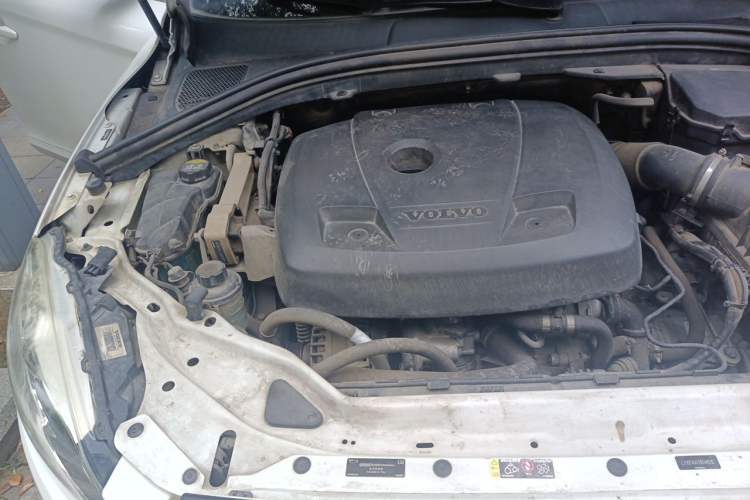 Used Volvo XC60 2016 T5 Smart Drive Edition Engine Bay Right
