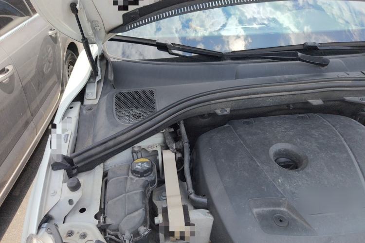 Used Volvo XC60 2016 T5 Smart Upgrade Model Engine Bay Right