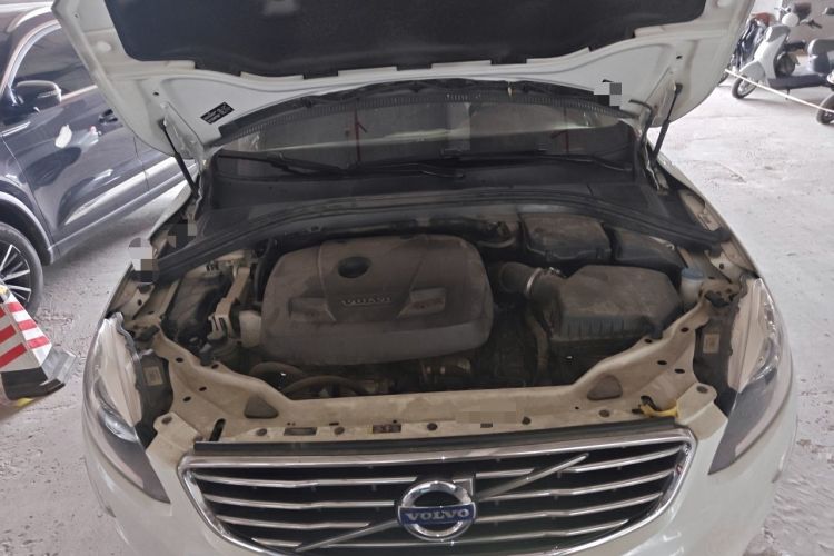 Used Volvo XC60 2016 T5 Smart Drive Edition Engine Bay