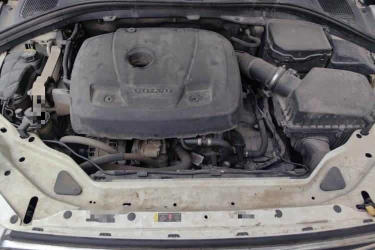 Used Volvo XC60 2016 T5 Smart Version Engine Bay