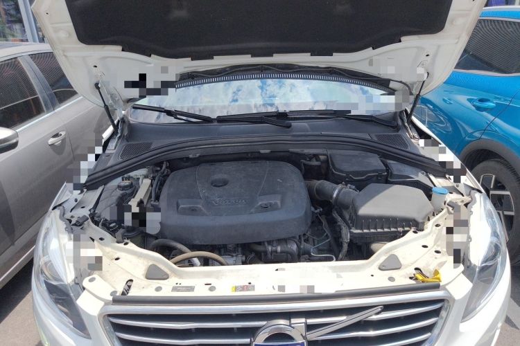 Used Volvo XC60 2016 T5 Smart Upgrade Model Engine Bay