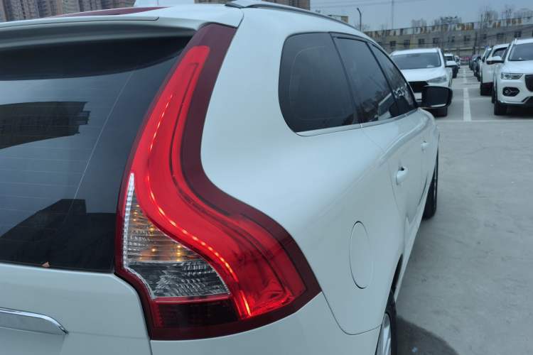 Used Volvo XC60 2016 T5 Smart Drive Edition Exterior 3