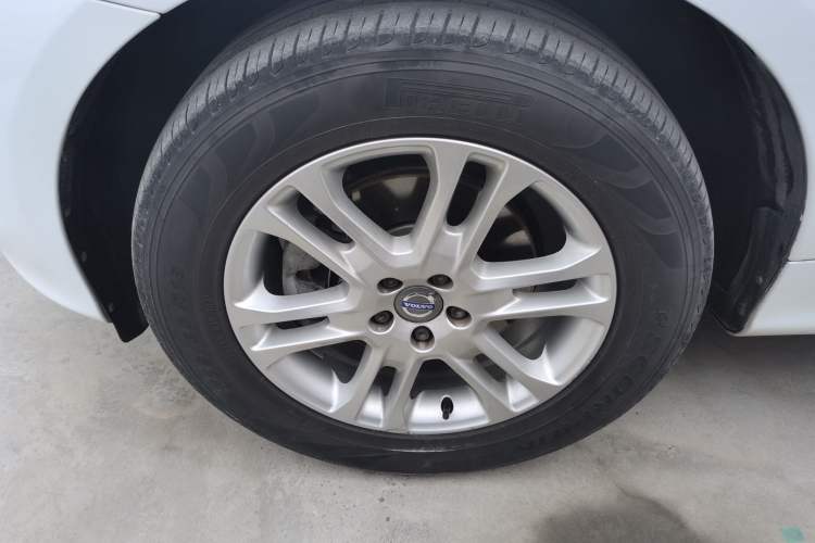 Used Volvo XC60 2016 T5 Smart Drive Edition Exterior 4