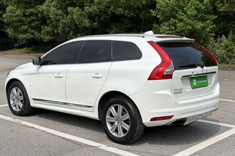 Used Volvo XC60 2016 T5 AWD Zhiyuan Edition Exterior 5